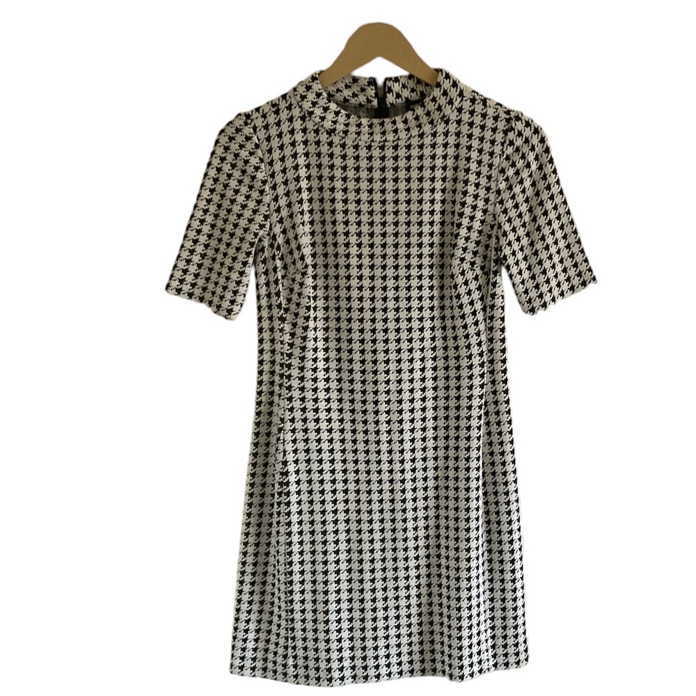 American Living Black & White Houndstooth Sheath Dress - Size 2